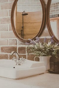 bathroom organizer